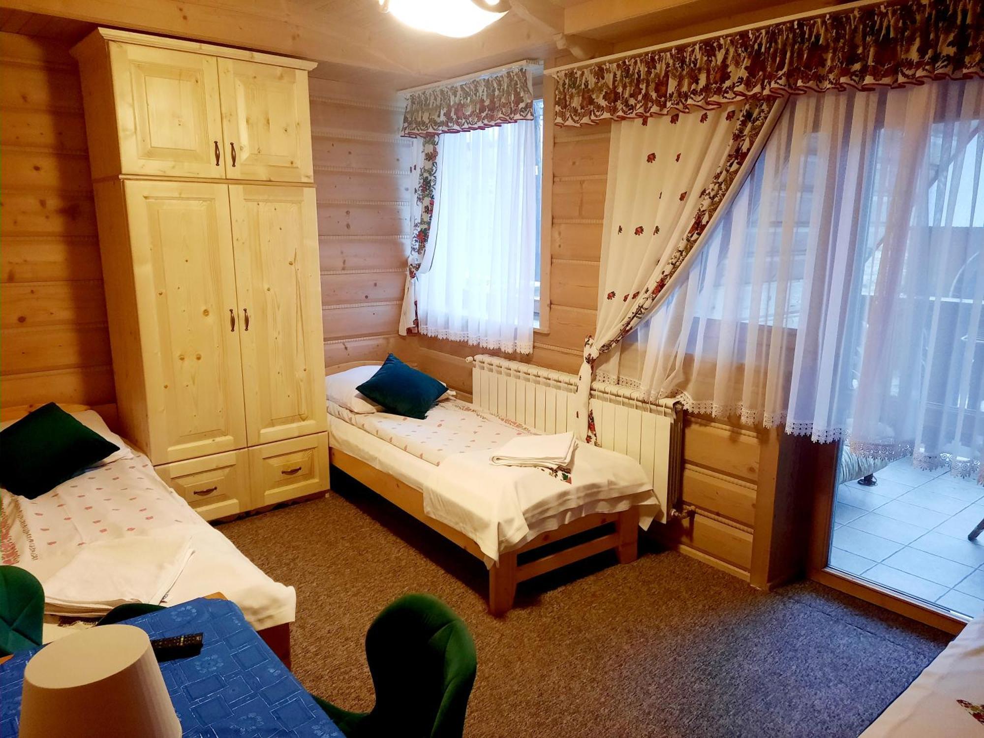 Pokoje Goscinne U Elzbiety Ciche Małe 部屋 写真